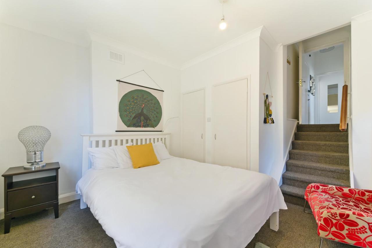 Maidavale 2 Bed Apartment - Sleeps 6 London Exteriör bild